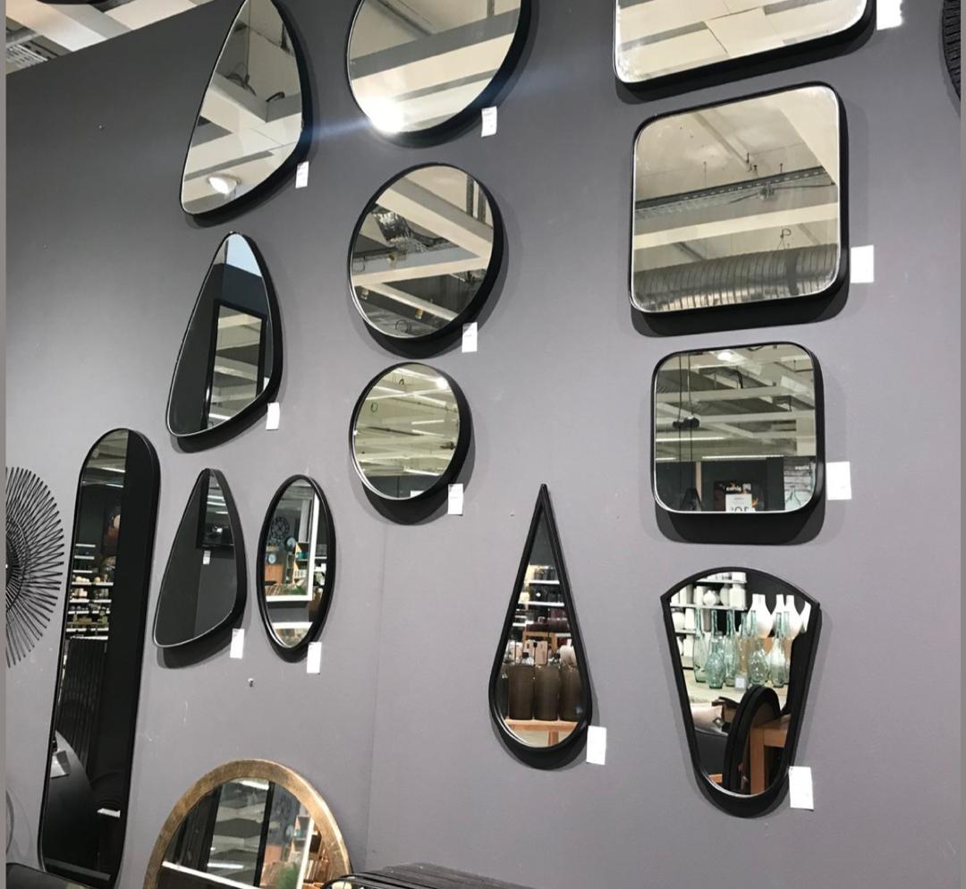 Miroir élégant pour aménagement intérieur moderne